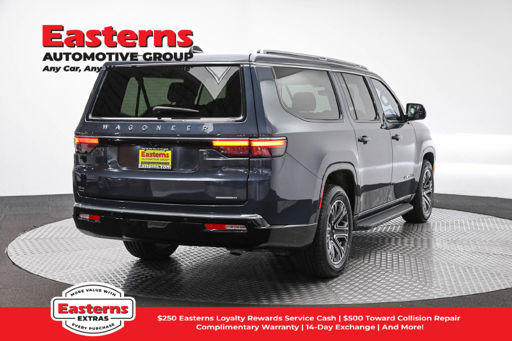 Used 2024 Jeep Wagoneer L Series II w/ Flexible Seating Group RWD image 6