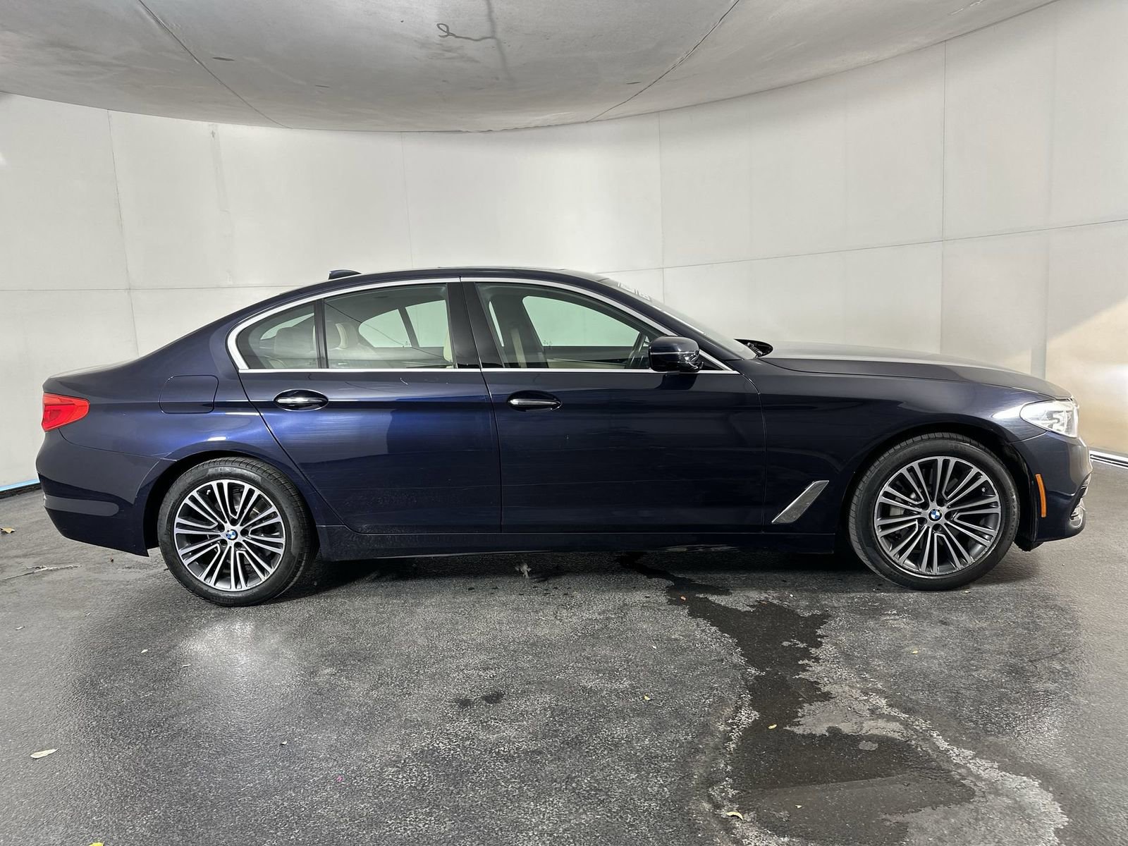Used 2017 BMW 530i image 13