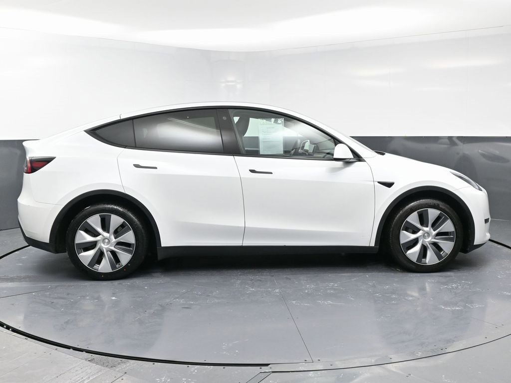Used 2023 Tesla Model Y Long Range image 7