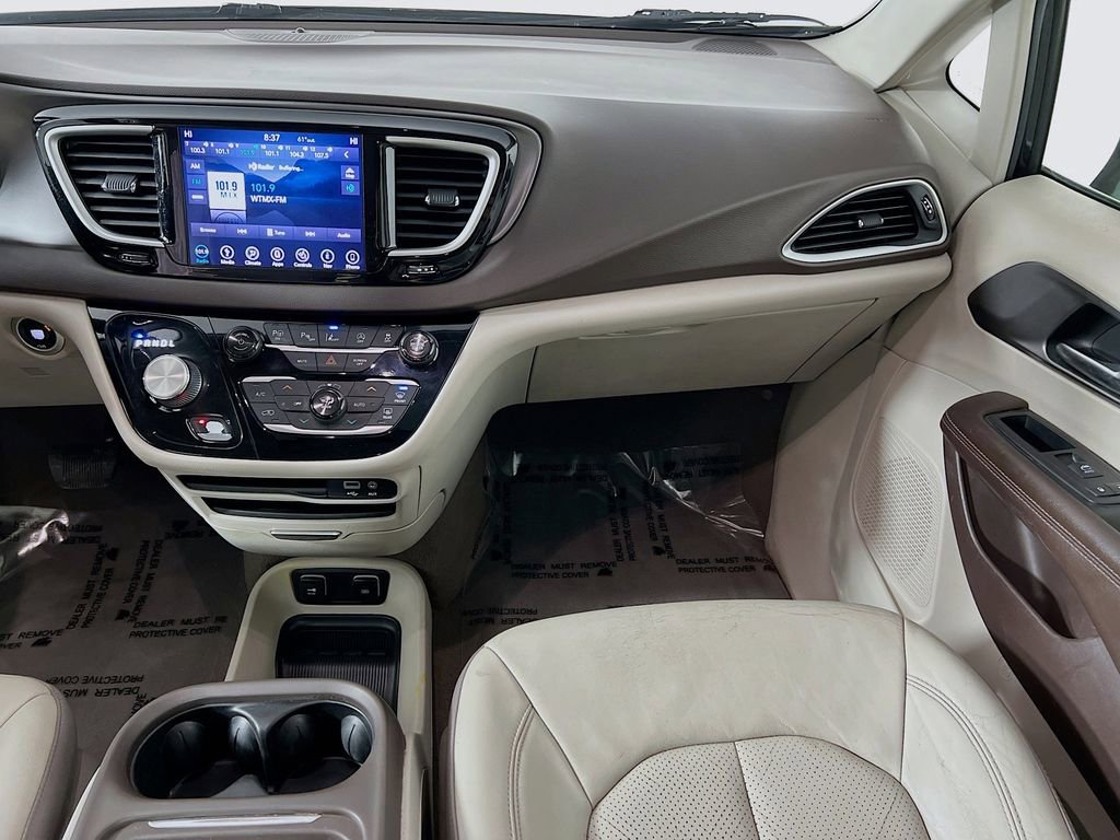 Used 2019 Chrysler Pacifica Touring-L w/ Advanced Safetytec Group FWD image 24