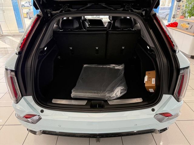 New 2026 Cadillac Optiq V image 4