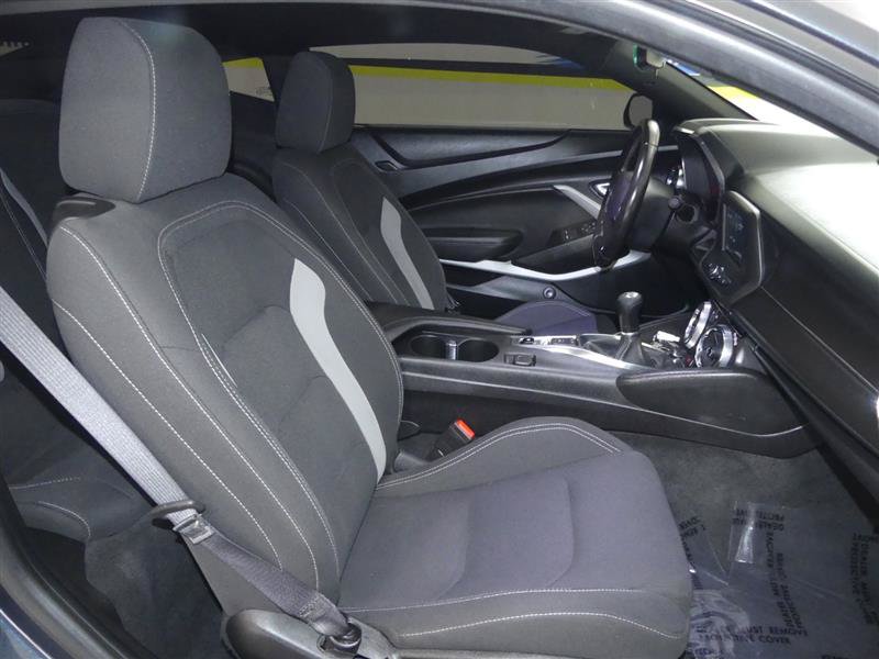 Used 2019 Chevrolet Camaro LT RWD image 8