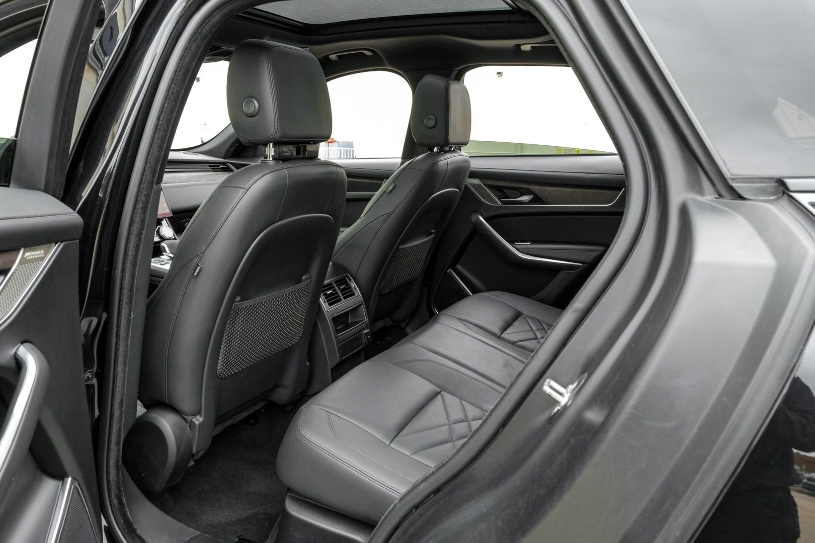 Used 2022 Jaguar F-PACE S AWD/4WD image 41