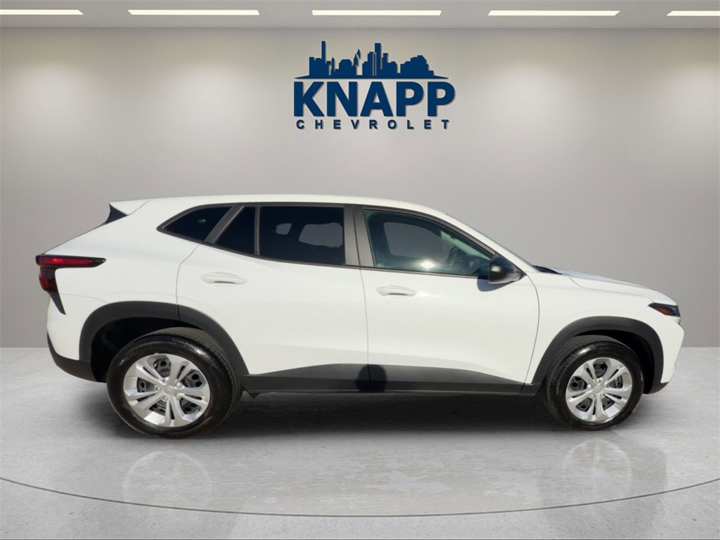 Used 2024 Chevrolet Trax LS image 6