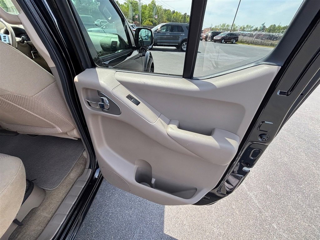 Used 2016 Nissan Frontier SV w/ SV Value Truck Package image 20