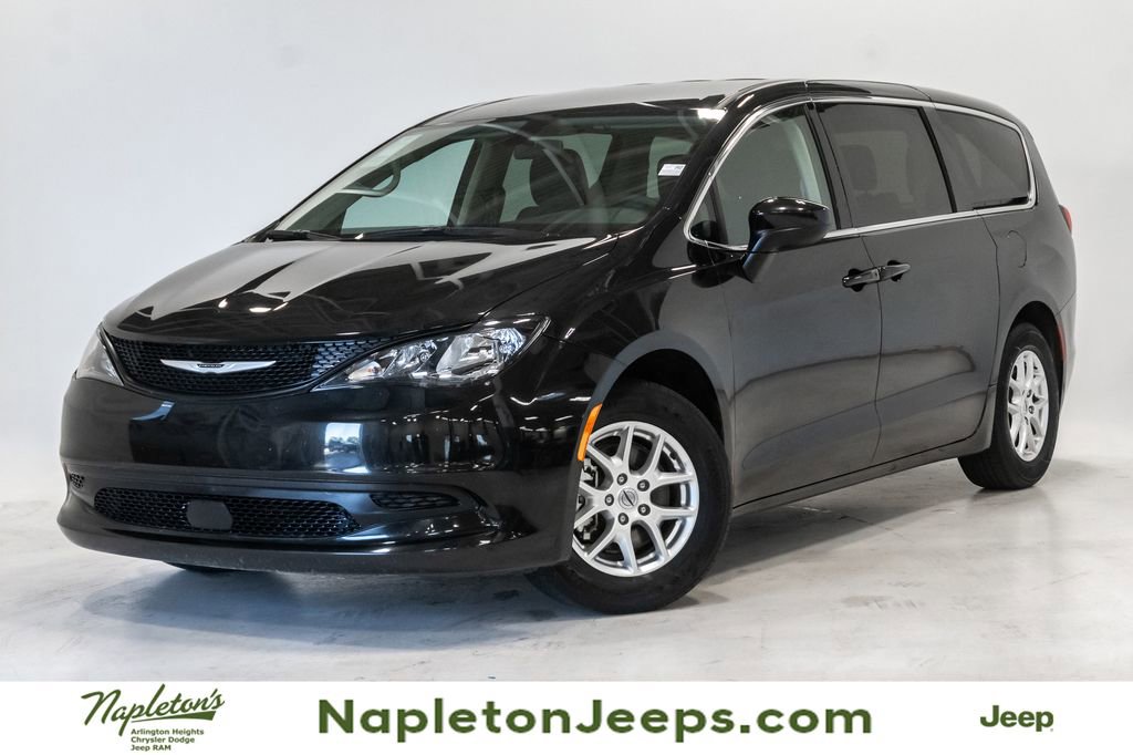 Used 2022 Chrysler Voyager LX FWD image 1