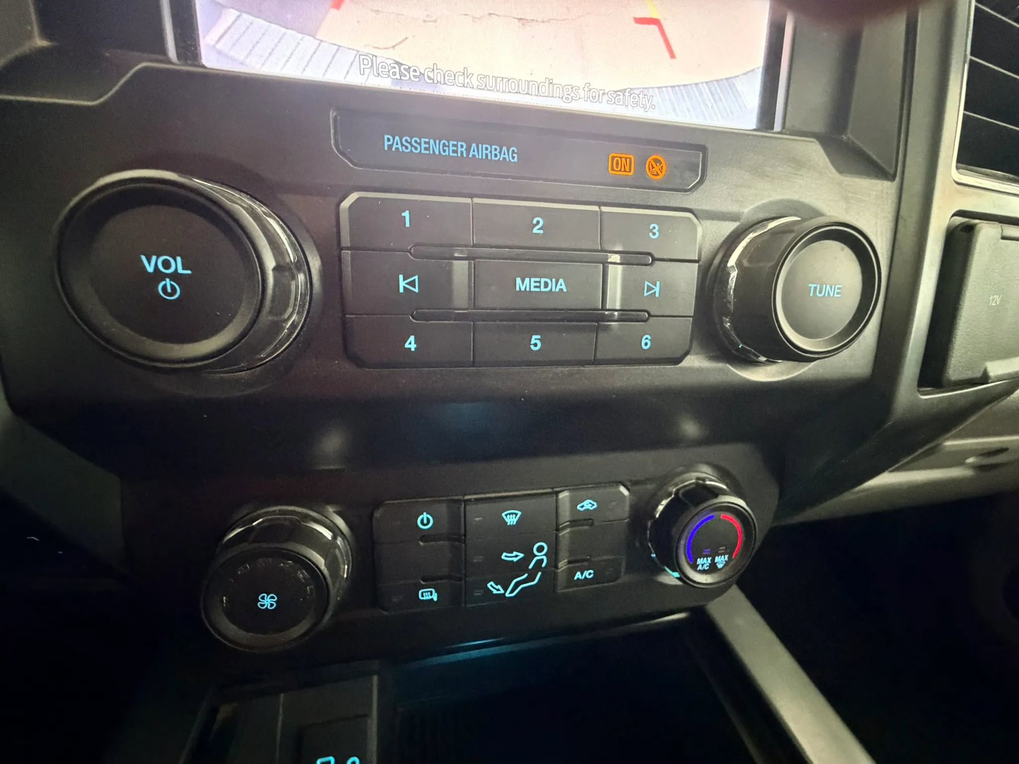 Used 2022 Ford F250 XLT image 11