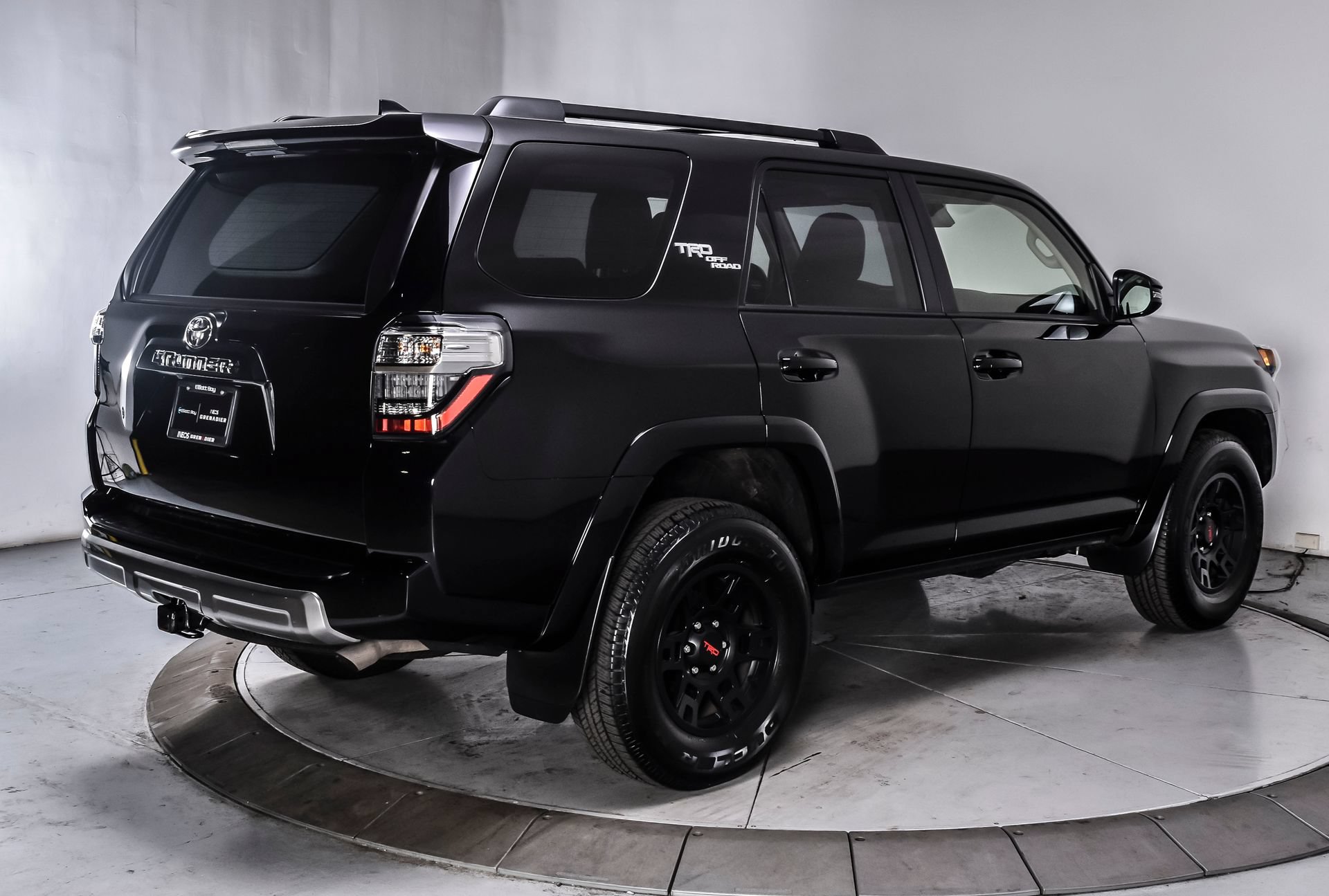 Used 2024 Toyota 4Runner TRD Off-Road Premium w/ Off Road Premium Plus Package AWD/4WD image 6