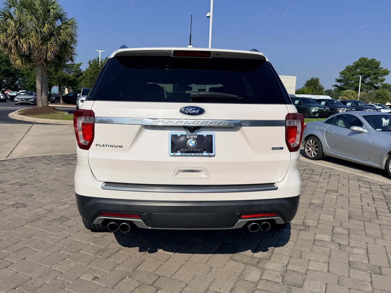 Used 2019 Ford Explorer Platinum AWD/4WD image 10