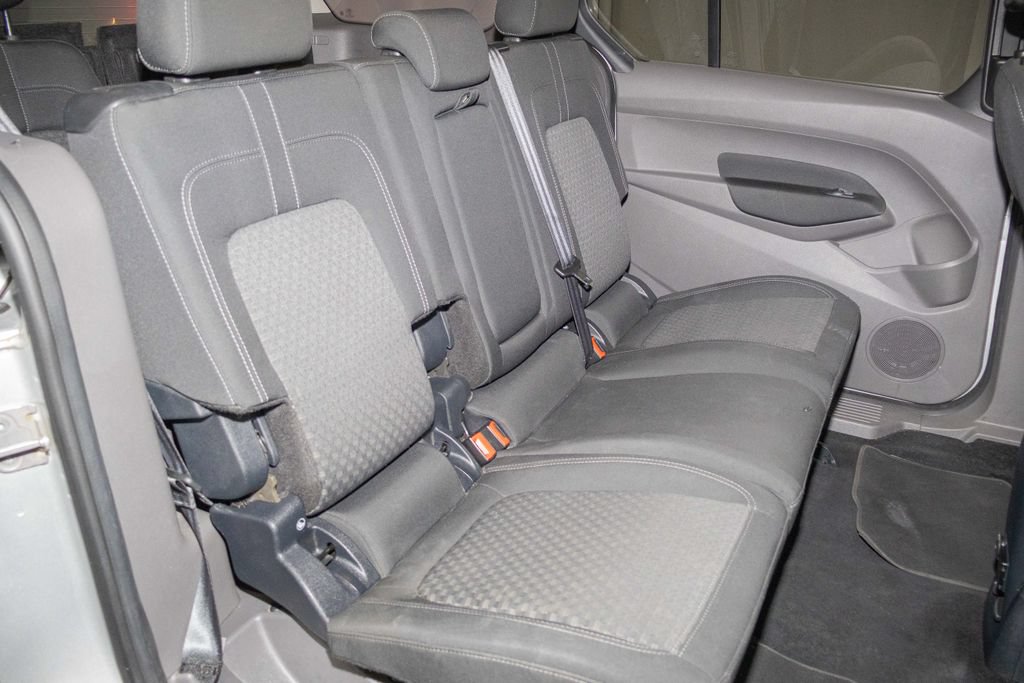 Used 2021 Ford Transit Connect XLT FWD image 17