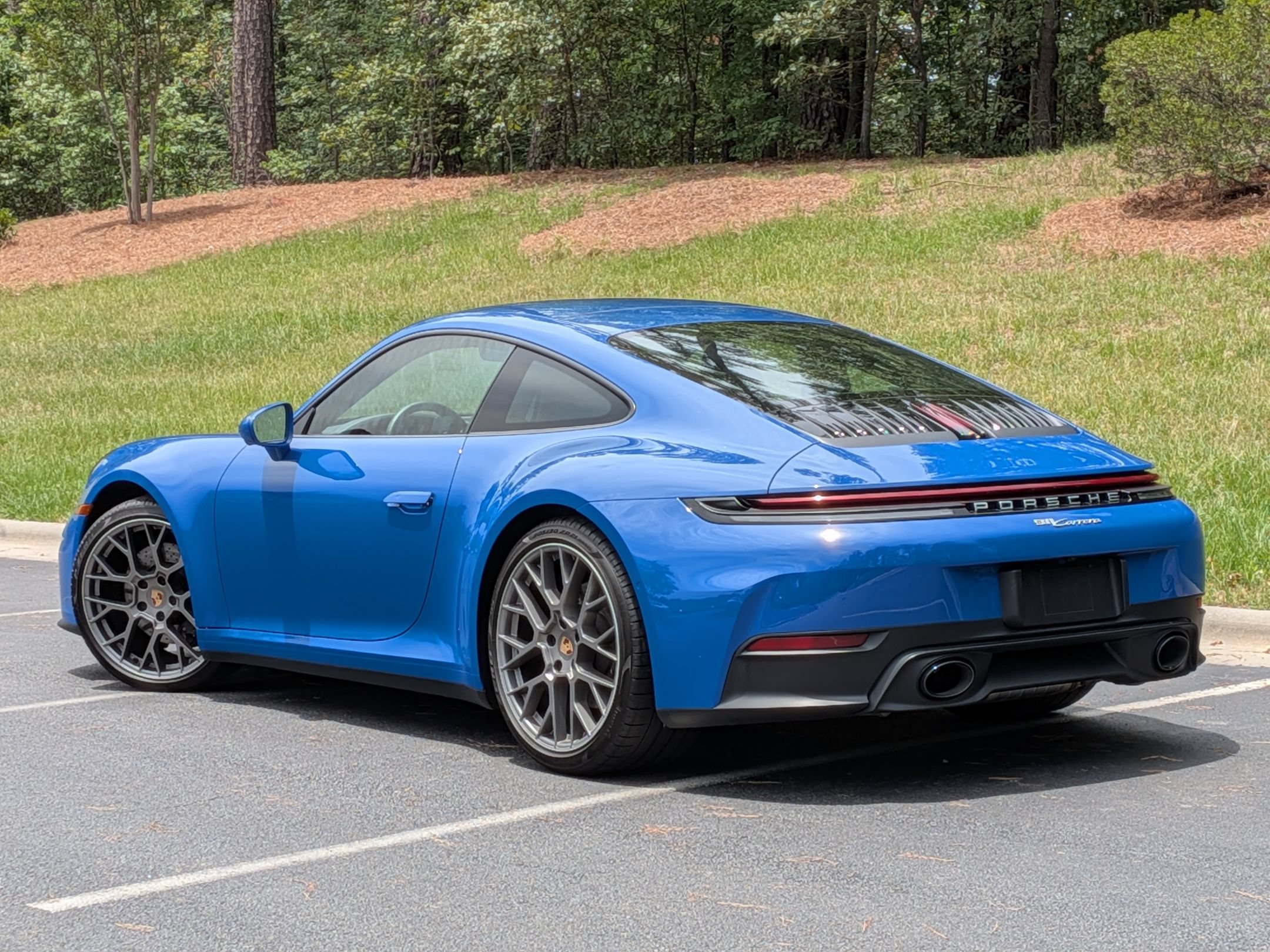 Certified 2025 Porsche 911 Carrera RWD image 3