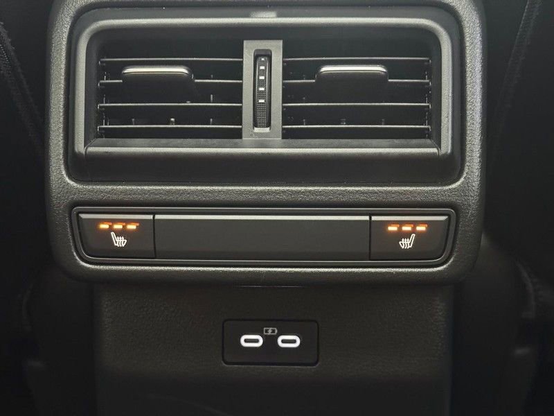 Used 2025 MAZDA CX-50 Meridian Edition w/ Weather Package image 12