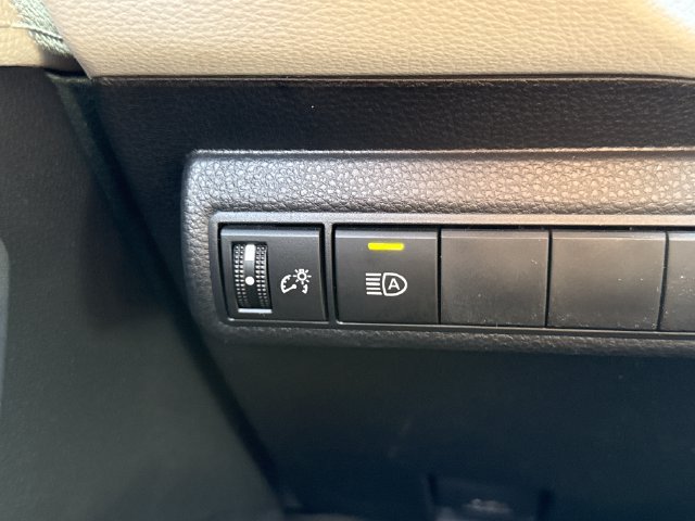 Certified 2025 Toyota Corolla SE FWD image 36