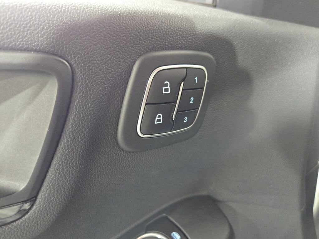 Used 2023 Ford Escape ST-Line Elite image 28