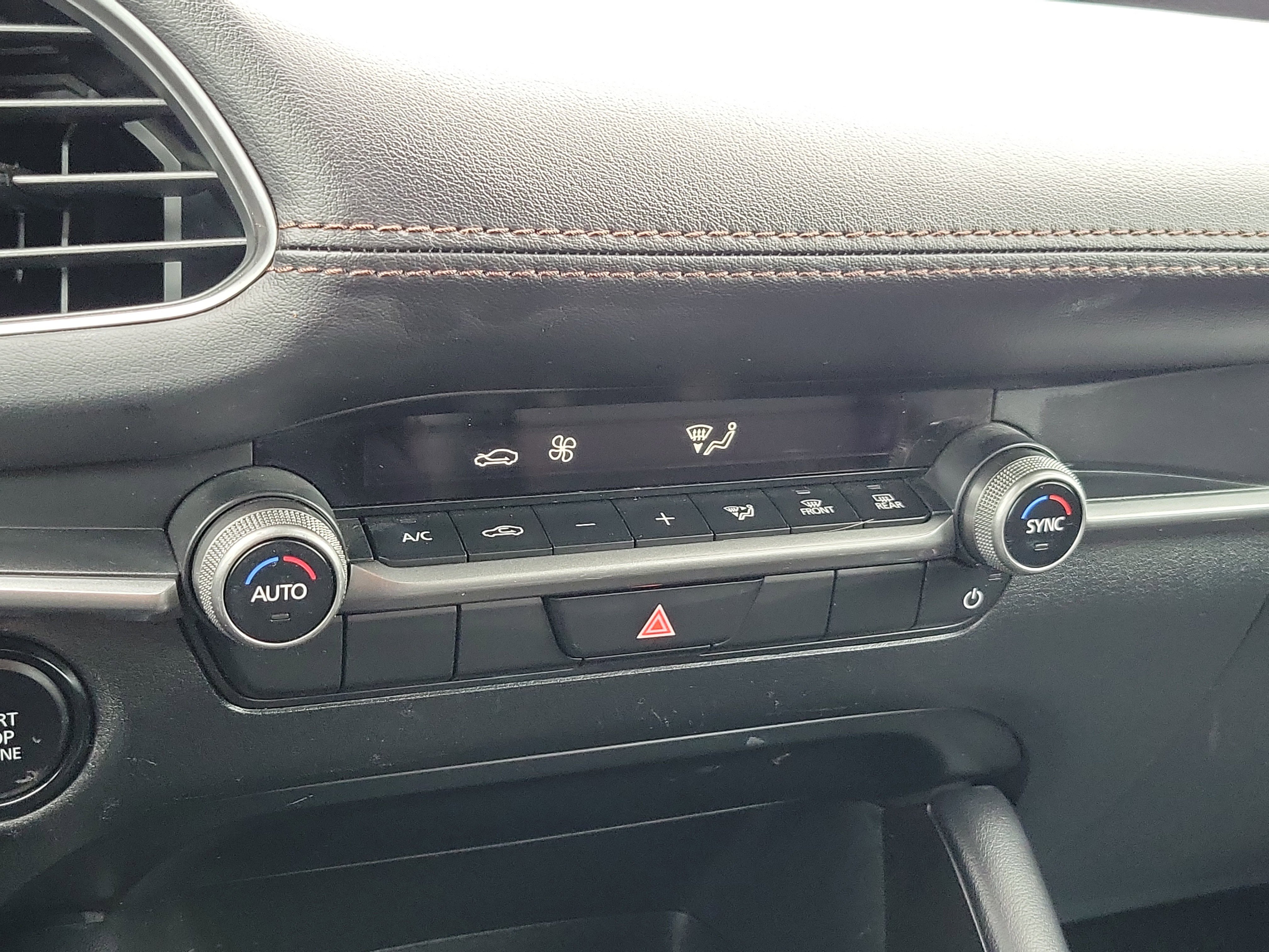 Used 2024 MAZDA MAZDA3 s image 29