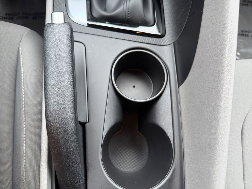 Certified 2025 Hyundai Elantra Sport image 19