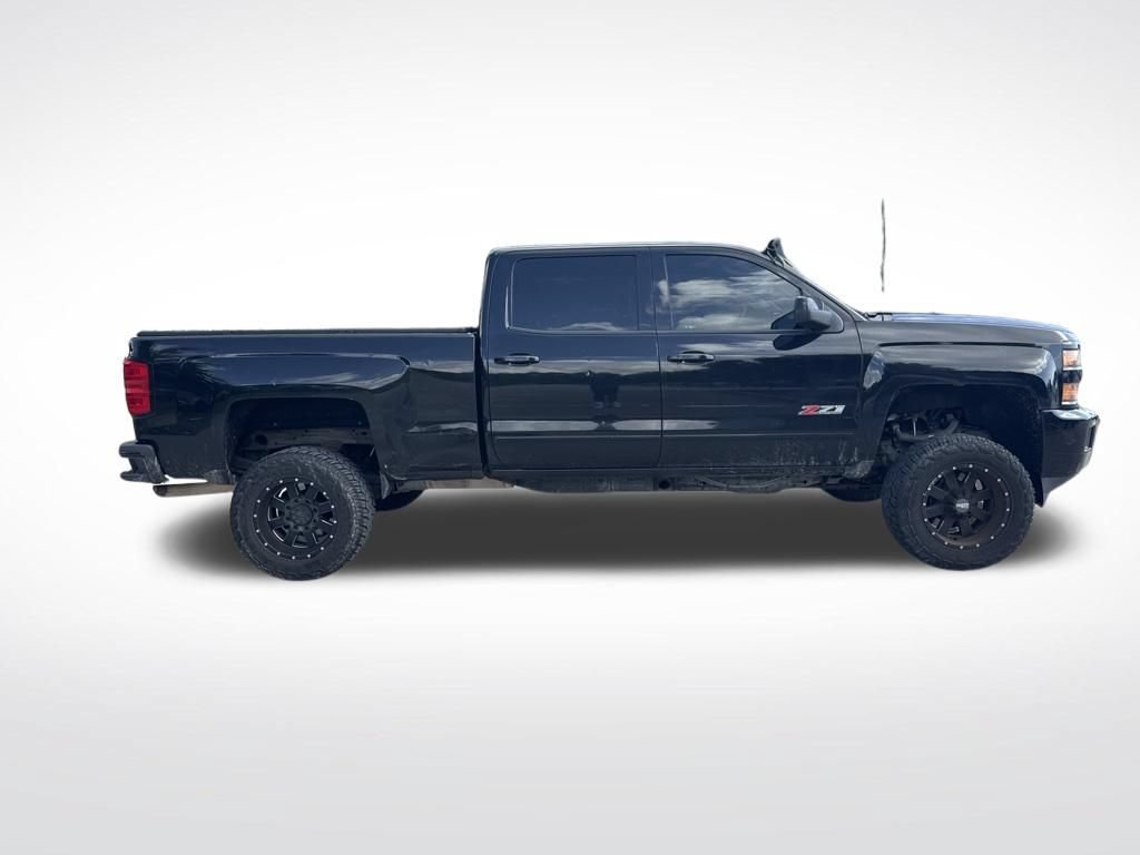 Used 2016 Chevrolet Silverado 2500 LT w/ Midnight Edition AWD/4WD image 4