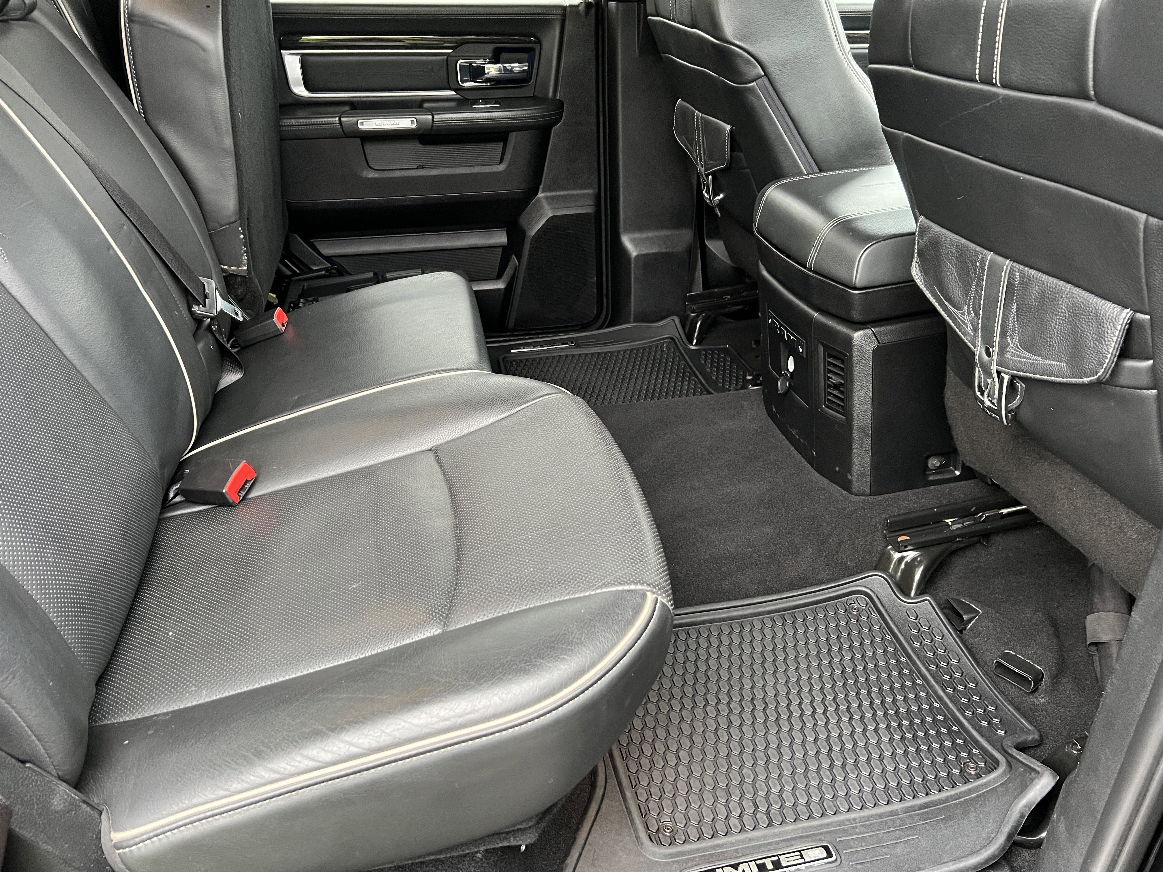 Used 2018 RAM 1500 Limited image 18