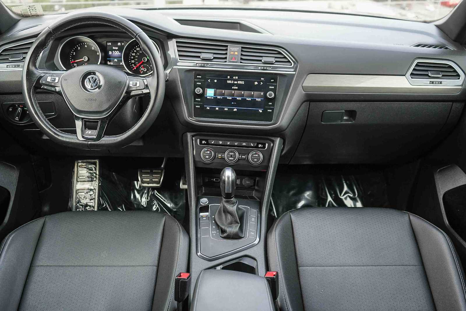 Used 2020 Volkswagen Tiguan SE R-Line image 12