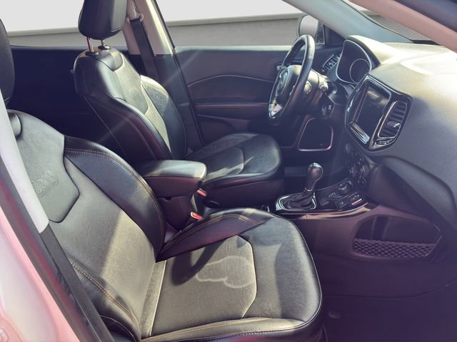 Used 2021 Jeep Compass Limited w/ Sun and Sound Group image 9