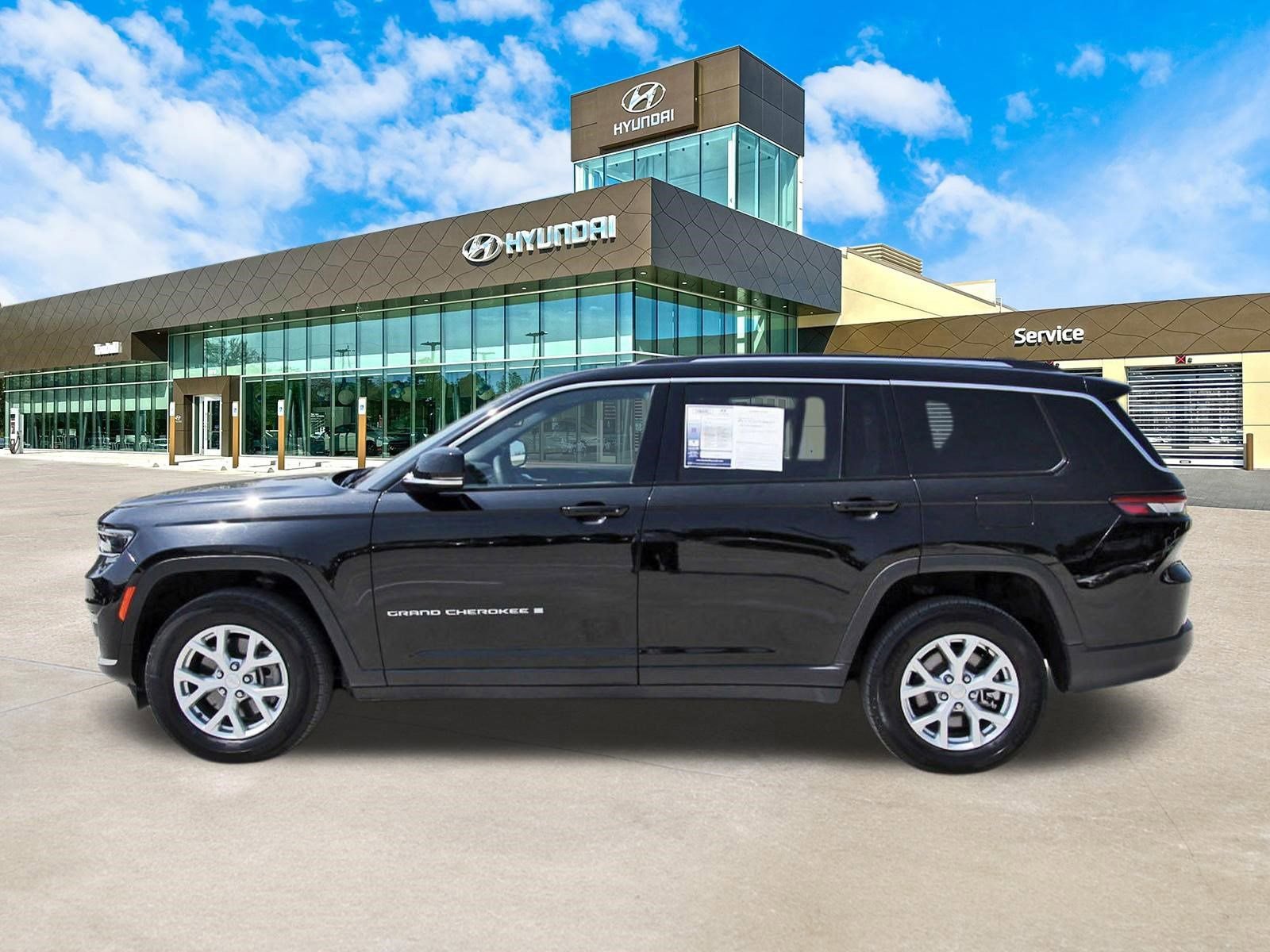 Used 2023 Jeep Grand Cherokee L Limited image 9