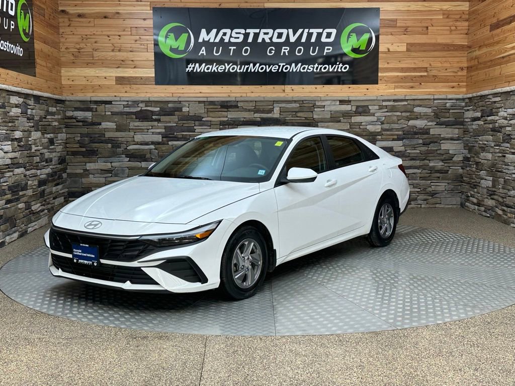 Certified 2024 Hyundai Elantra SE image 5