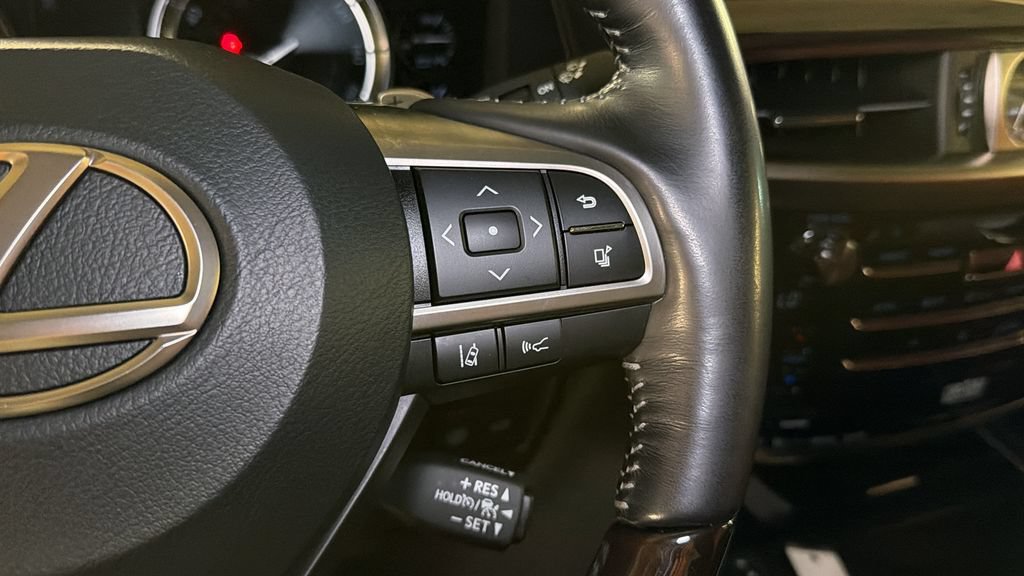 Used 2018 Lexus LX 570 4WD w/ Luxury Package image 25