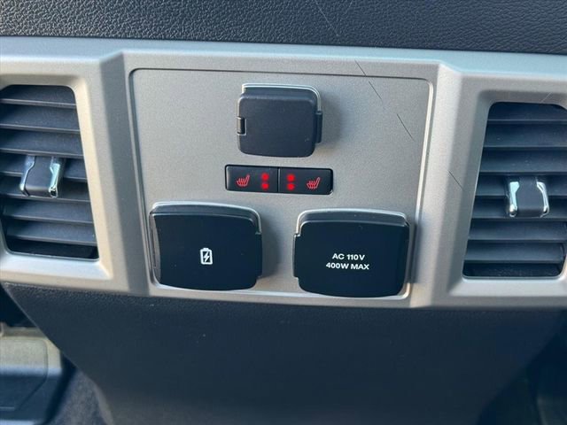 Used 2018 Ford F150 Lariat w/ Equipment Group 502A Luxury image 12