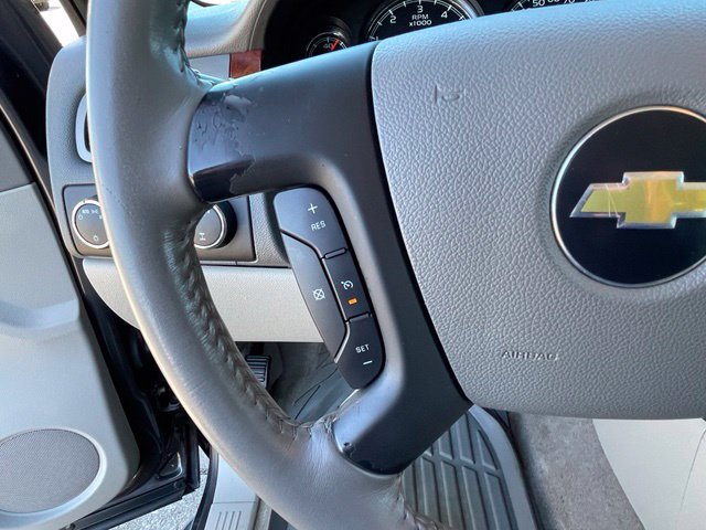 Used 2010 Chevrolet Suburban LT AWD/4WD image 15