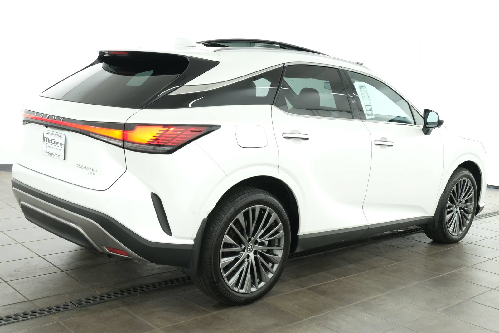 Used 2024 Lexus RX 450h AWD w/ Convenience Package image 5