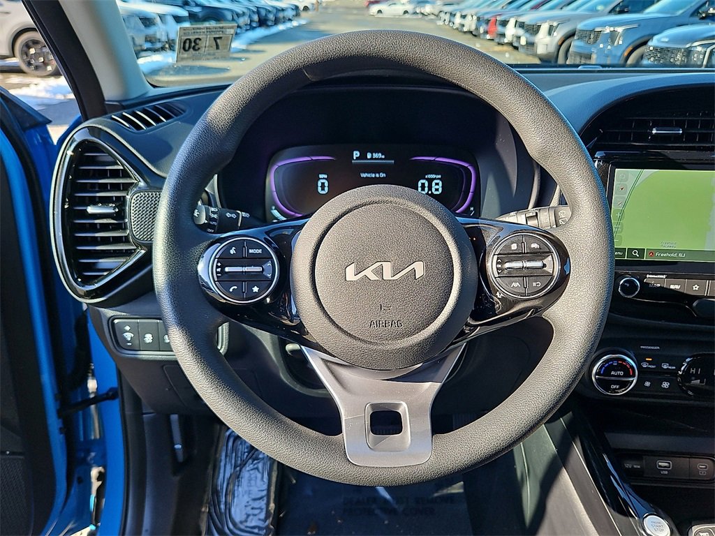 Certified 2025 Kia Soul S image 26