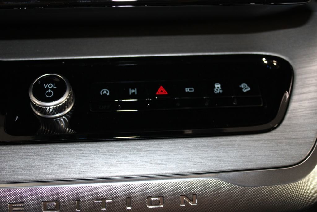 New 2026 Ford Expedition Platinum image 49