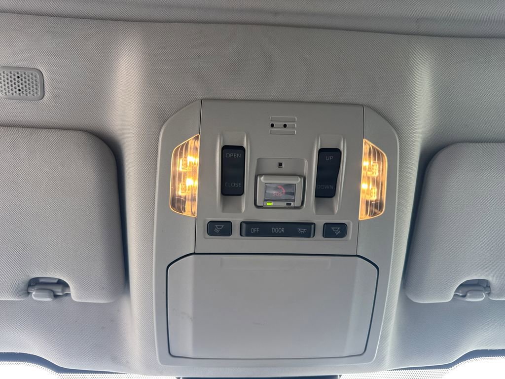 Used 2022 Toyota Highlander XLE image 26