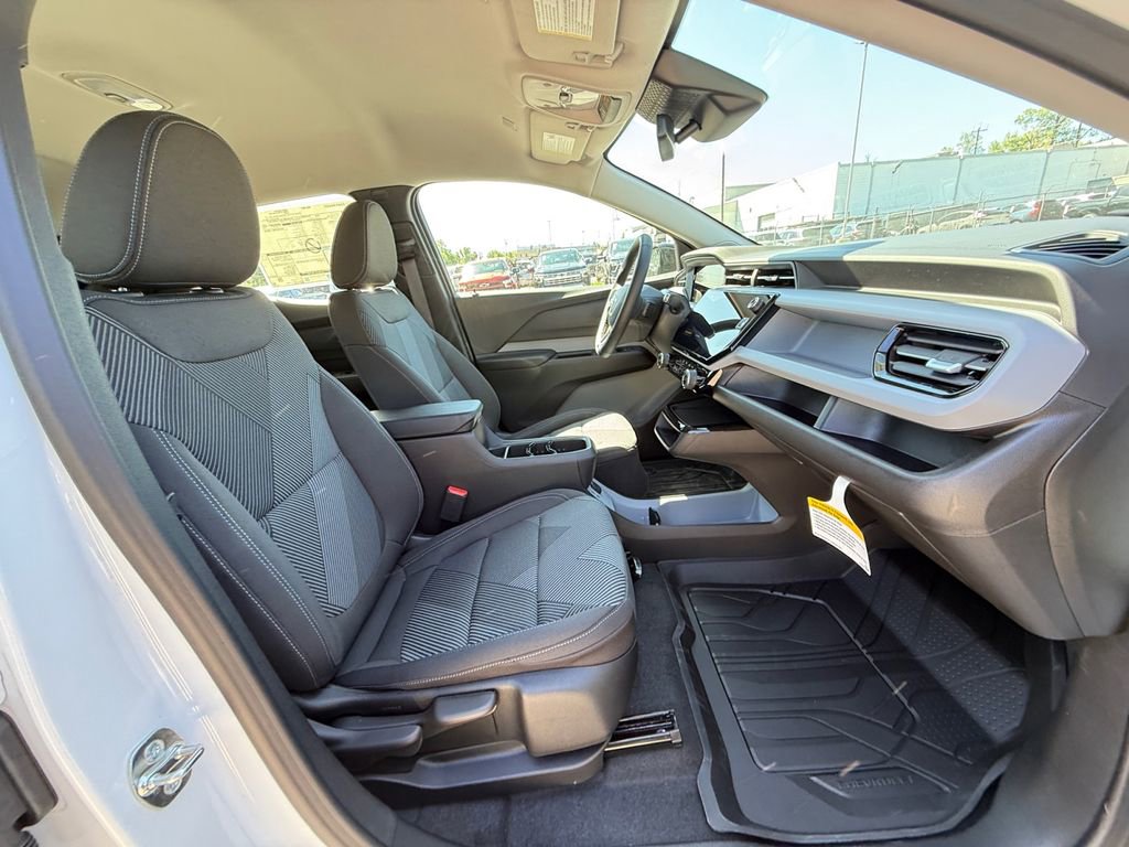 New 2027 Chevrolet Bolt LT w/ Comfort Package FWD image 24