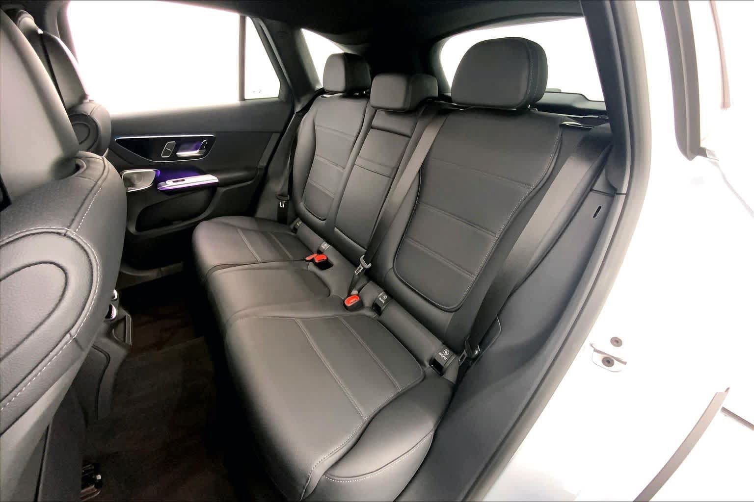 Used 2026 Mercedes-Benz GLC 300 image 17