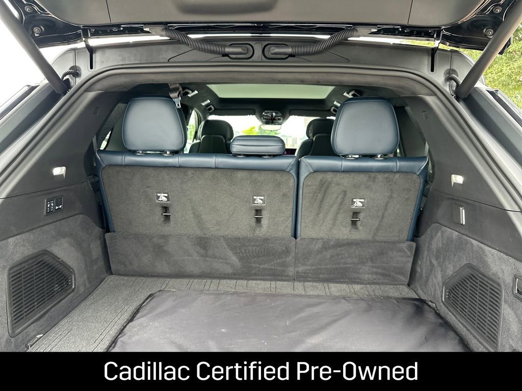 Certified 2025 Cadillac Escalade IQ Luxury 2 w/ LPO, Premium Carpet Package AWD/4WD image 43