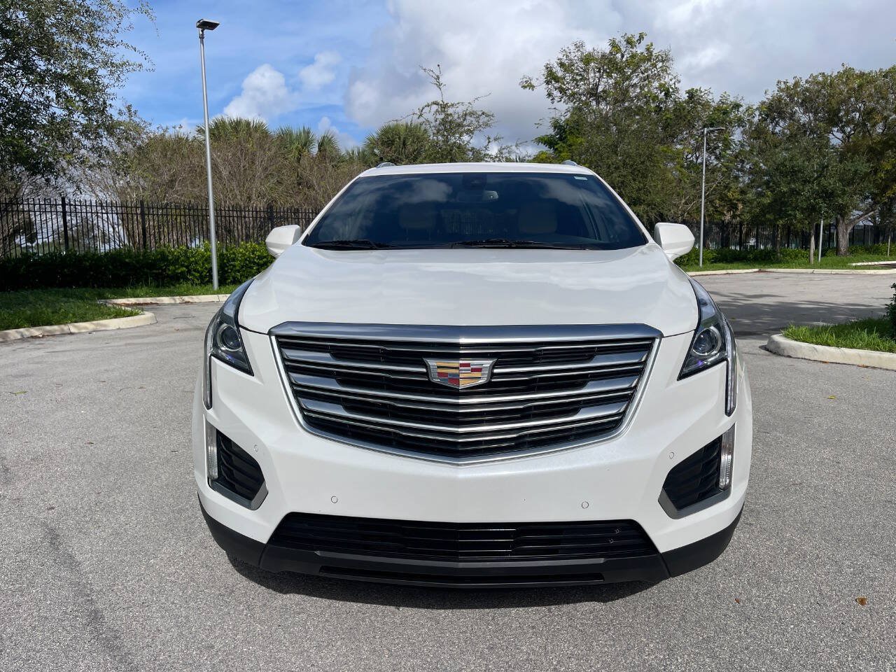 Used 2018 Cadillac XT5 Luxury w/ Driver Awareness Package AWD/4WD image 7