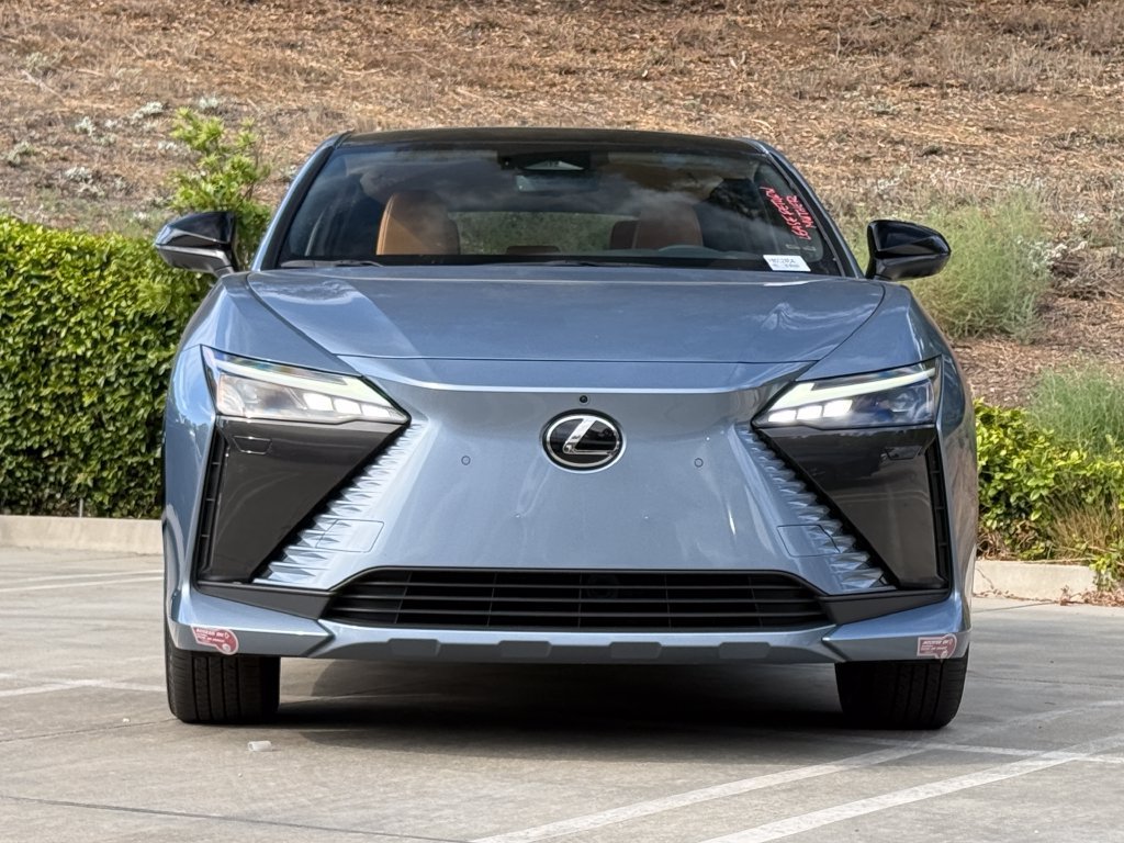 Certified 2023 Lexus RZ 450e Premium w/ Technology Package AWD/4WD image 3