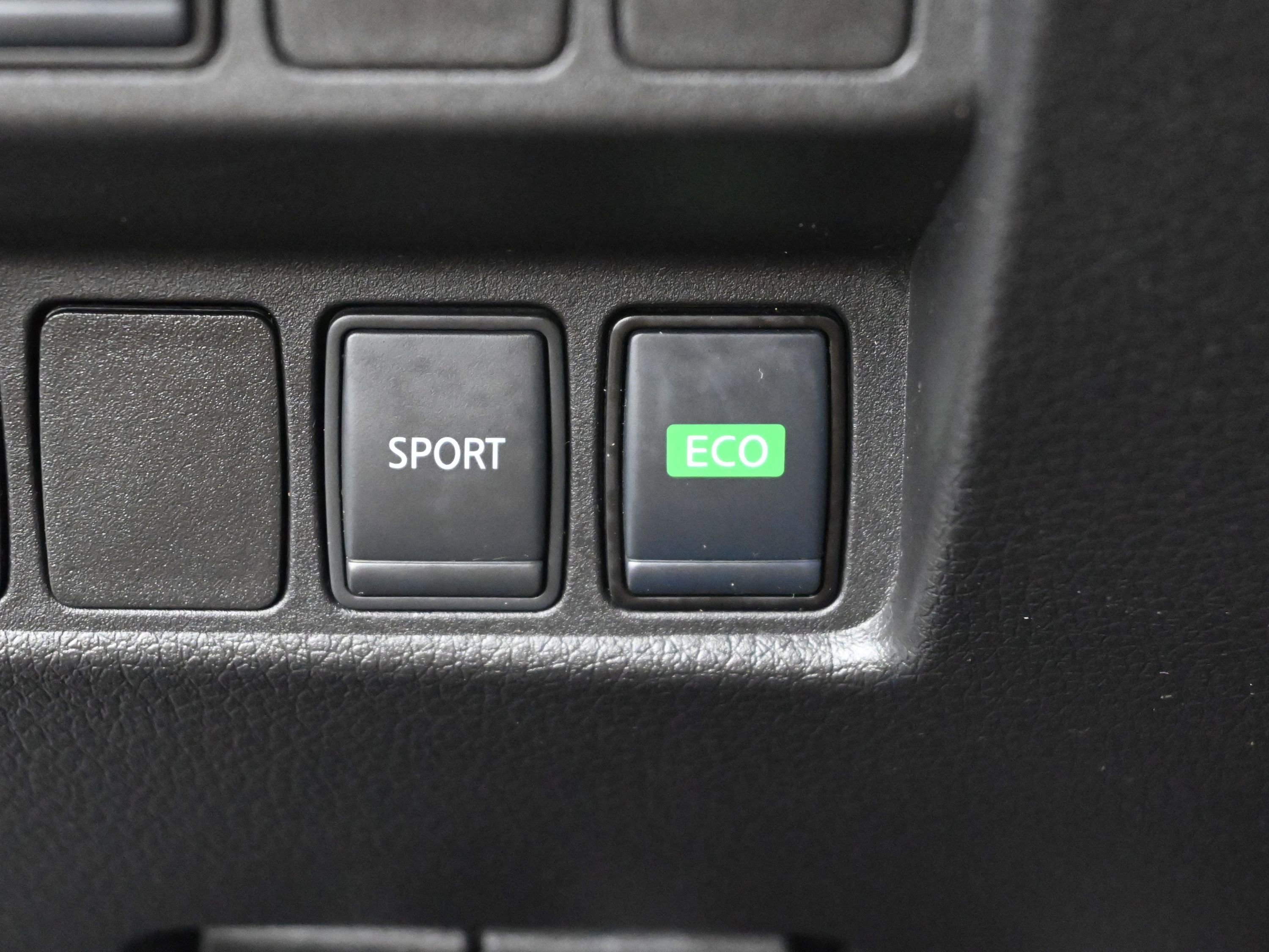 Used 2020 Nissan Rogue Sport SV image 13