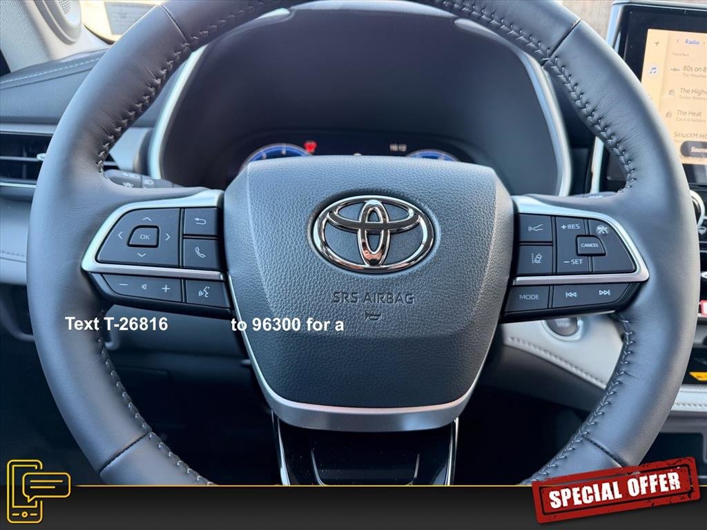 Used 2026 Toyota Highlander Limited image 12
