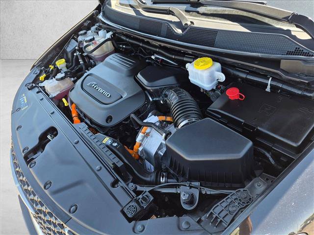 Used 2024 Chrysler Pacifica Limited FWD image 30