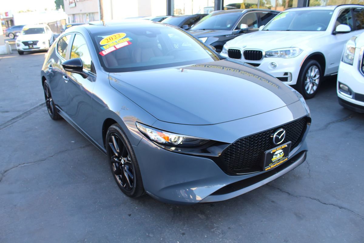 Used 2022 MAZDA MAZDA3 s FWD image 8