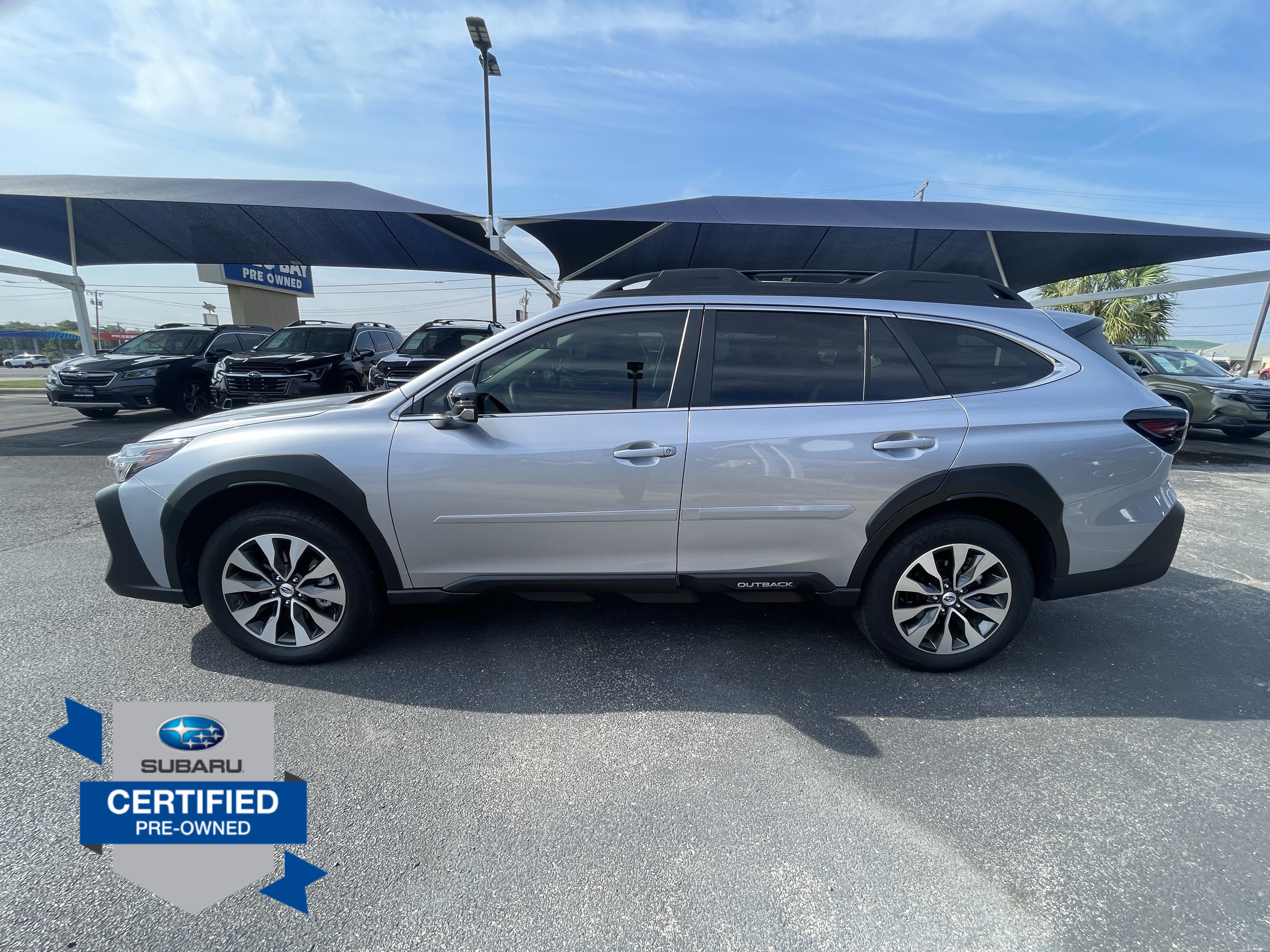 Certified 2025 Subaru Outback Limited AWD/4WD image 4