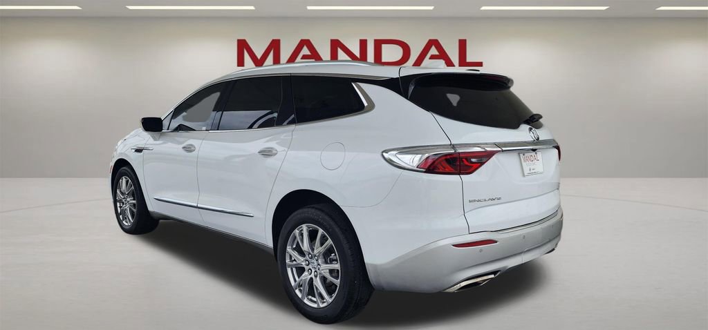 Used 2024 Buick Enclave Essence w/ Experience Buick Package FWD image 10