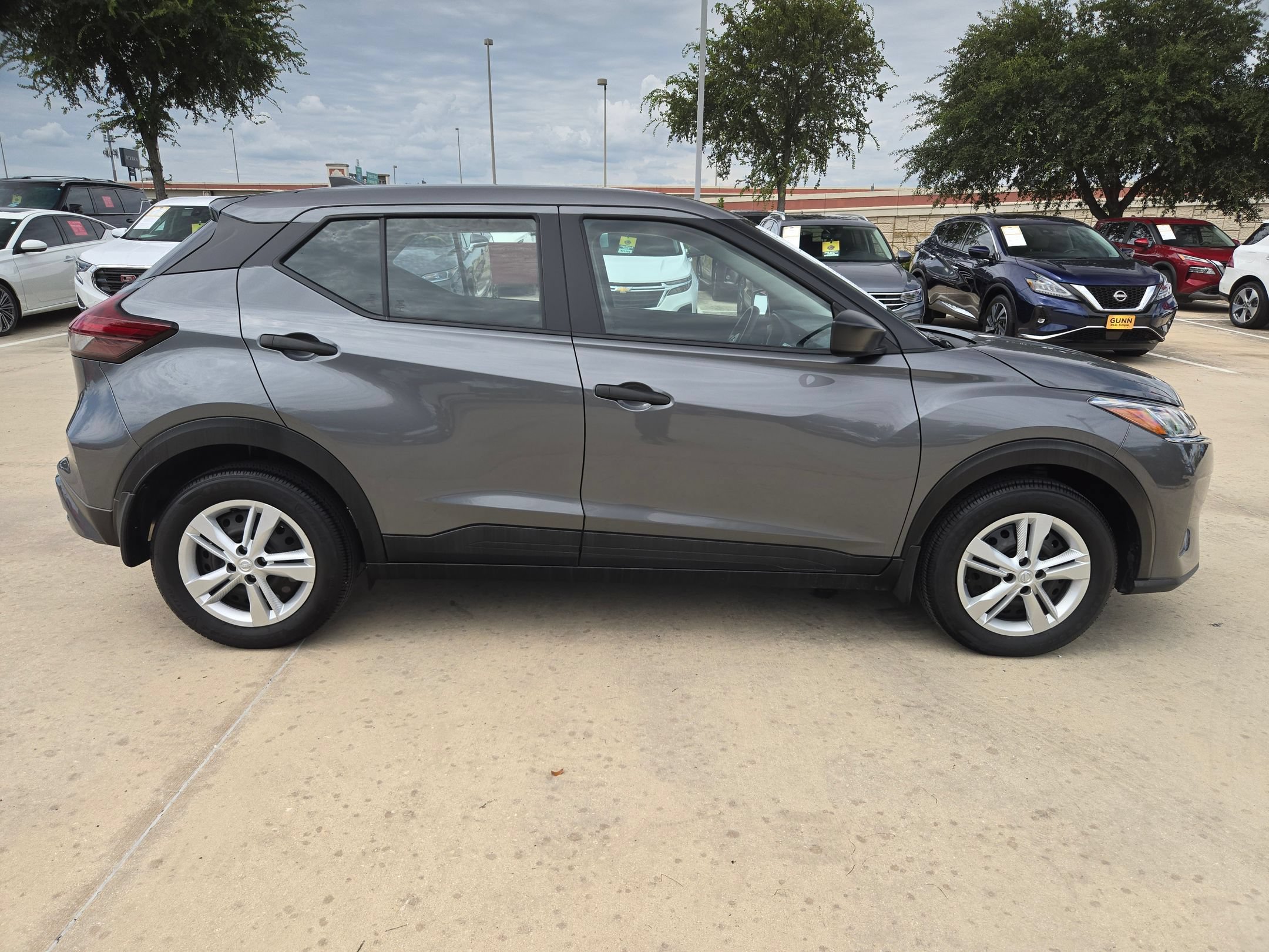 Certified 2025 Nissan Kicks Play S FWD image 2