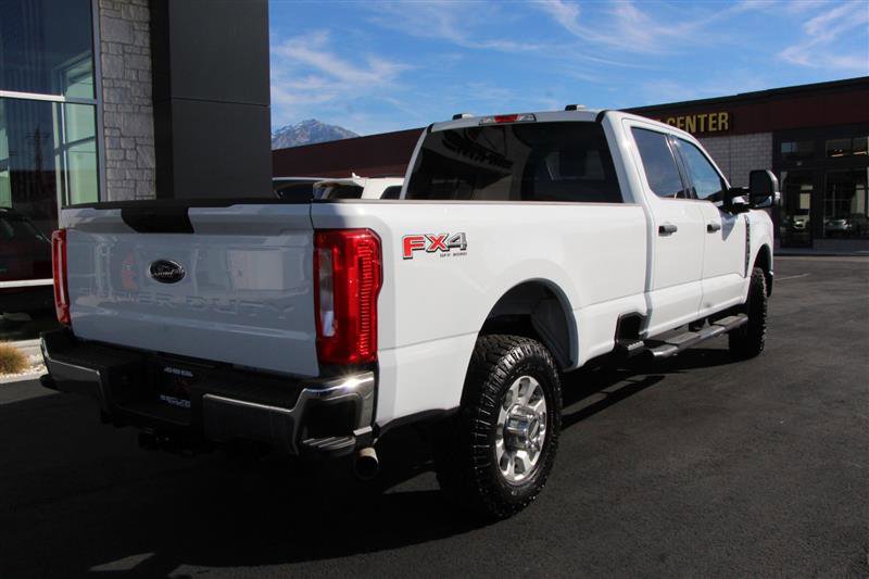 Used 2023 Ford F350 XLT w/ FX4 Off-Road Package image 9