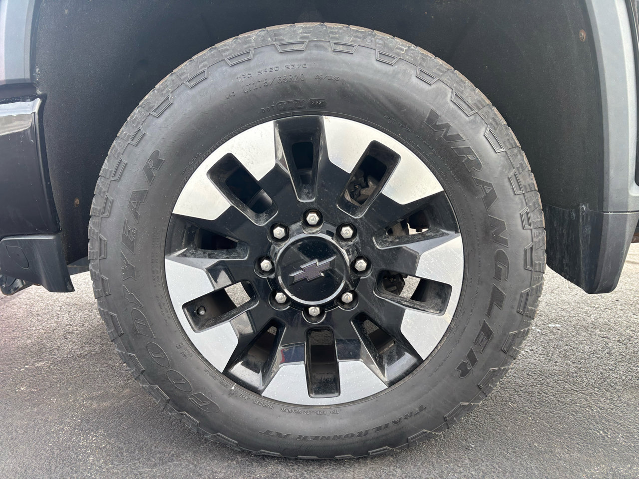 Used 2020 Chevrolet Silverado 2500 Custom w/ Custom Value Package image 26