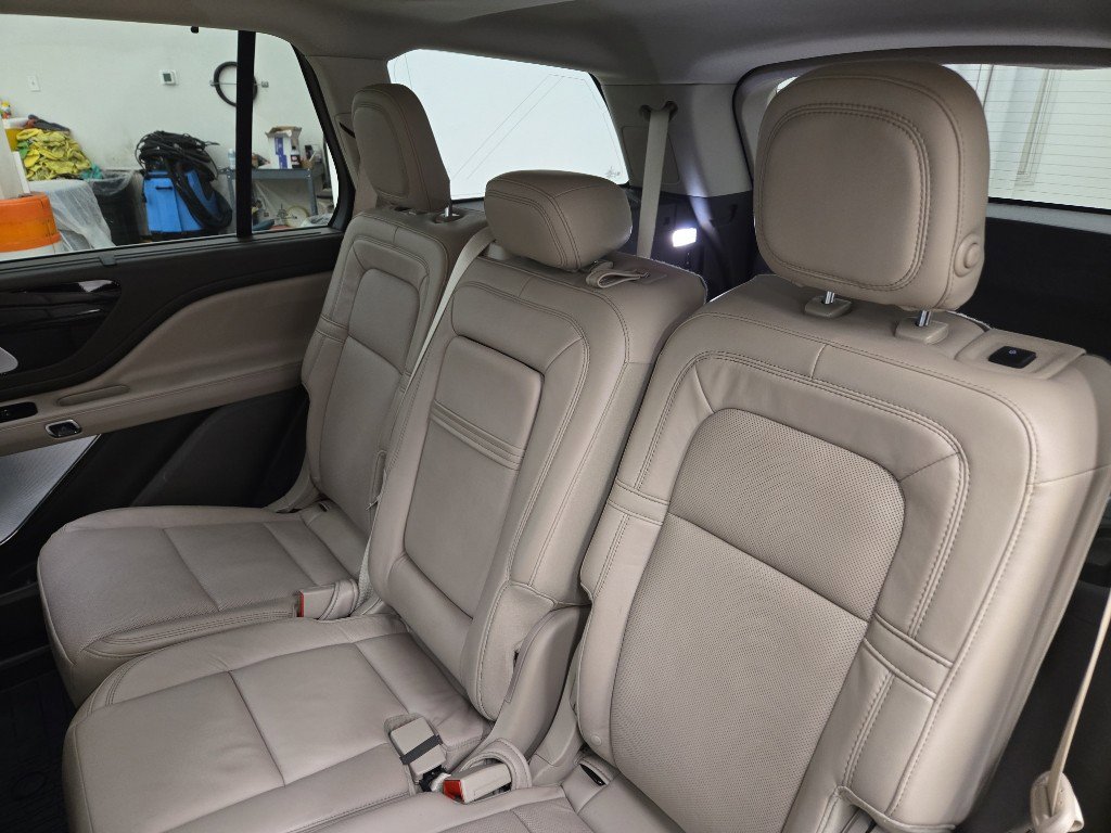 Used 2020 Lincoln Aviator Reserve w/ Equipment Group 201A image 13