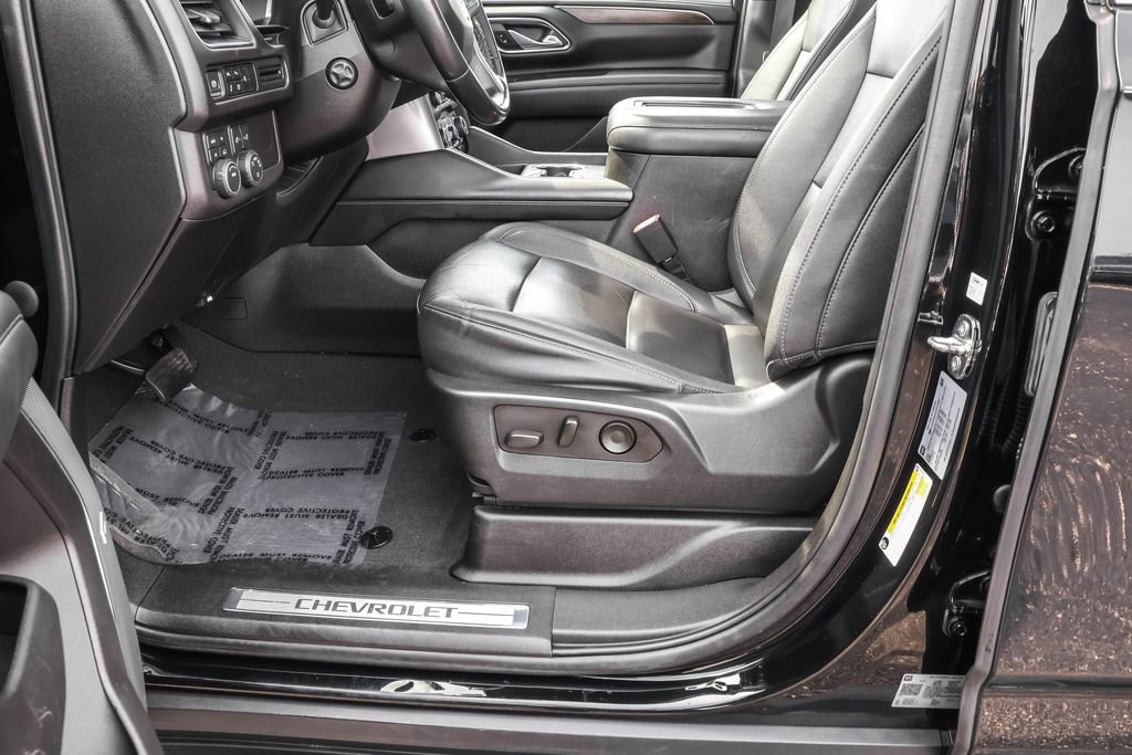 Used 2023 Chevrolet Tahoe LT w/ Luxury Package AWD/4WD image 21