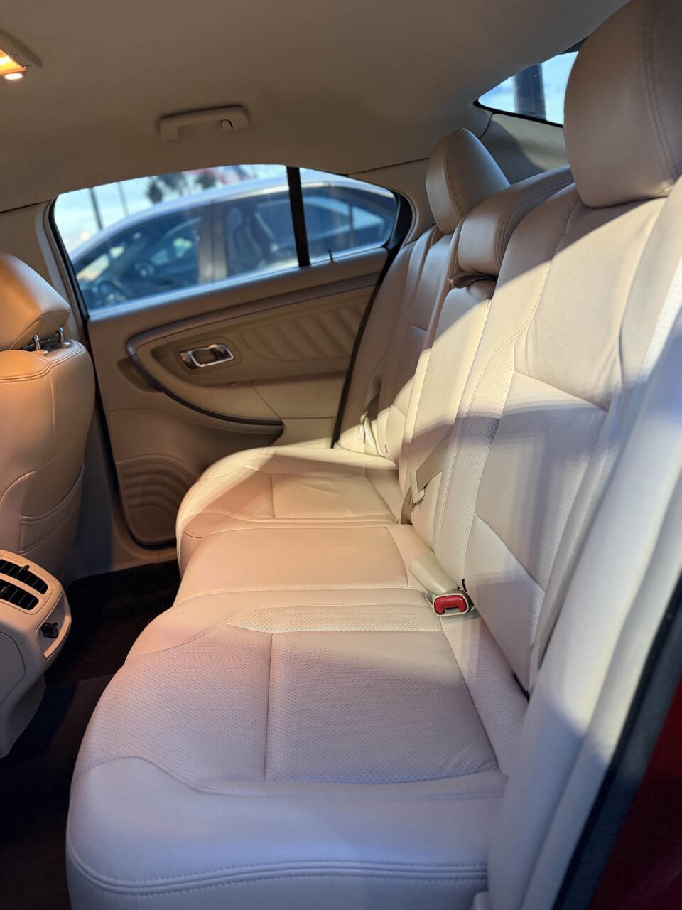 Used 2016 Ford Taurus SEL w/ Equipment Group 201A image 15